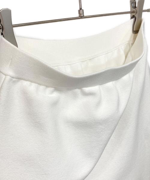 MUSE de Deuxieme Classe（ミューズ ドゥーズィエム クラス）MUSE de Deuxieme Classe (ミューズ ドゥーズィエム クラス) SMOOTH FRARE スカート ホワイト サイズ:36の古着・服飾アイテム