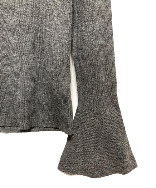 Spick and Span（スピック＆スパン）Spick and Span (スピックアンドスパン) フレアスリーブ18Gリブプルオーバー グレー サイズ:FREEの古着・服飾アイテム