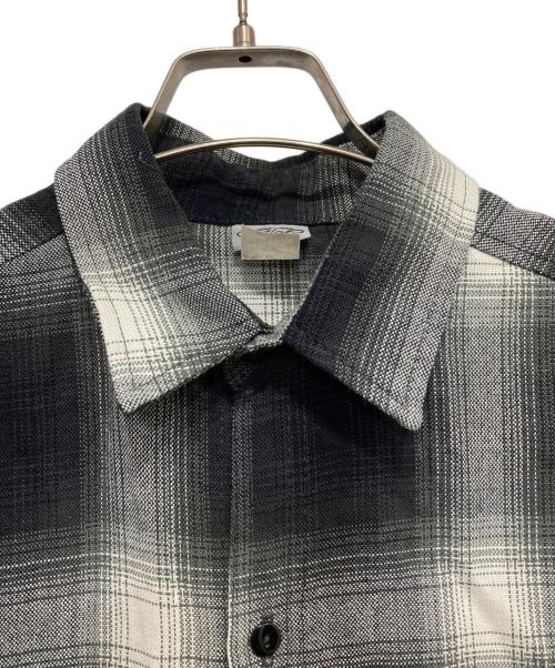 CalTop（キャルトップ）CalTop (キャルトップ) オンブレシャツ グレー×ブラック サイズ:Mの古着・服飾アイテム