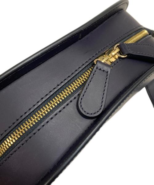 A.P.C.（アーペーセー）A.P.C. (アーペーセー) DEMI LUNEレザーショルダーバッグ ネイビーの古着・服飾アイテム