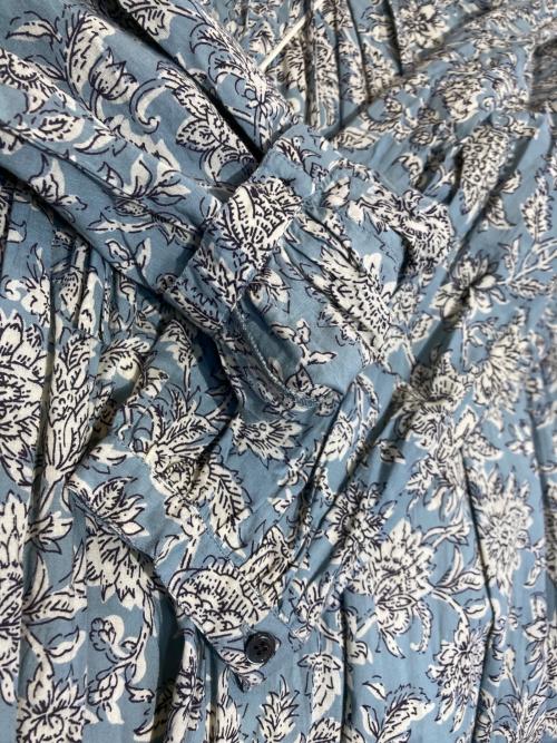 KAGURE（カグレ）KAGURE (カグレ) プリントピンタックワンピース ブルー サイズ:FREEの古着・服飾アイテム