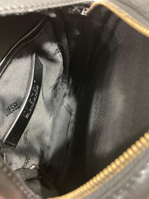 DIESEL（ディーゼル）DIESEL (ディーゼル) Dロゴショルダーバッグ ブラックの古着・服飾アイテム
