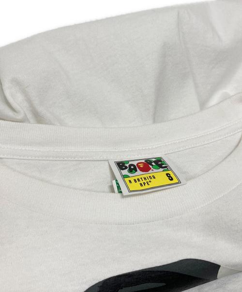 A BATHING APE（アベイシングエイプ）A BATHING APE (アベイシングエイプ) カモ柄Tシャツ ホワイト サイズ:Sの古着・服飾アイテム