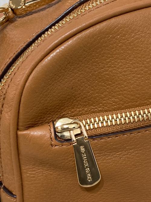 MICHAEL KORS（マイケル・コース）MICHAEL KORS (マイケル・コース) ショルダーバッグ ブラウンの古着・服飾アイテム