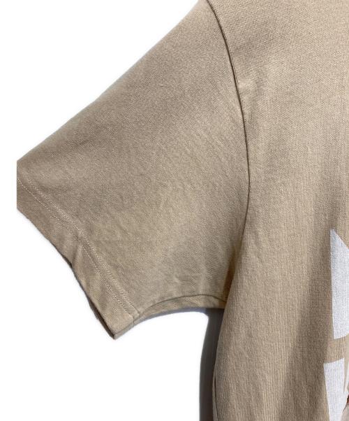 maison kitsune（メゾンキツネ）maison kitsune (メゾンキツネ) フォックスプリントTシャツ ベージュ サイズ:Sの古着・服飾アイテム