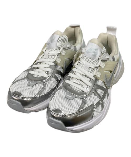 NIKE（ナイキ）NIKE (ナイキ) W V2K RUN ホワイト サイズ:26.5の古着・服飾アイテム