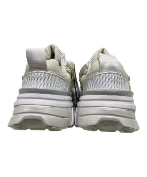 NIKE（ナイキ）NIKE (ナイキ) W V2K RUN ホワイト サイズ:26.5の古着・服飾アイテム