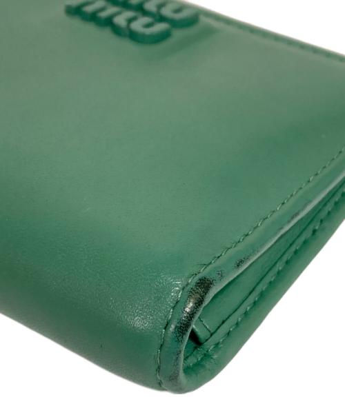 MIU MIU（ミュウミュウ）MIU MIU (ミュウミュウ) ロゴウォレット グリーンの古着・服飾アイテム