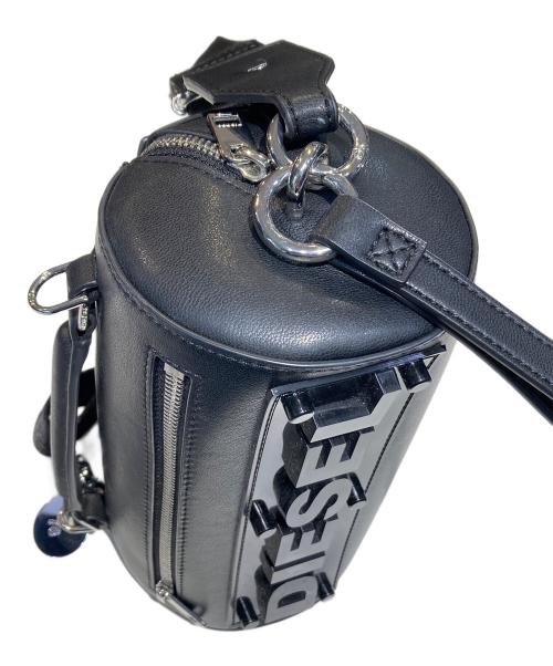 DIESEL（ディーゼル）DIESEL (ディーゼル) 立体ロゴショルダーバッグ ブラックの古着・服飾アイテム