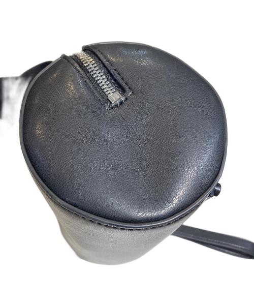 DIESEL（ディーゼル）DIESEL (ディーゼル) 立体ロゴショルダーバッグ ブラックの古着・服飾アイテム