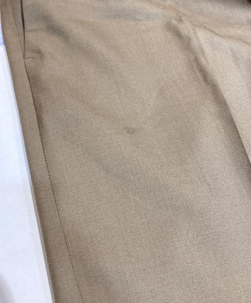 6(ROKU) BEAUTY&YOUTH（ロク ビューティーアンドユース）6(ROKU) BEAUTY&YOUTH (ロク ビューティーアンドユース) ウールサテンパンツ カーキ サイズ:36の古着・服飾アイテム