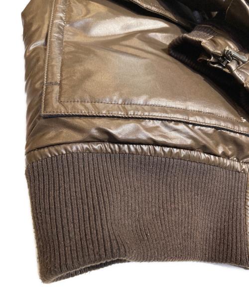 BURBERRY BLUE LABEL（バーバリーロンドンブルーレーベル）BURBERRY BLUE LABEL (バーバリーロンドンブルーレーベル) 襟ボアダウンジャケット ブラウン サイズ:Lの古着・服飾アイテム