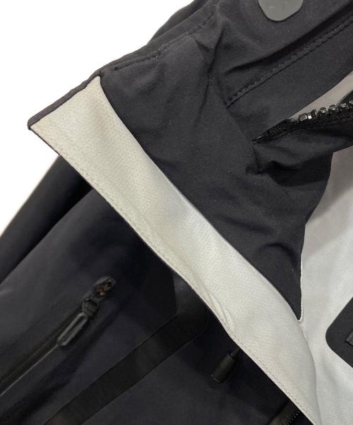 DESCENTE（デサント）DESCENTE (デサント) STREAMLINE AIRY HARD SHELL JACKET ブラック サイズ:JP Mの古着・服飾アイテム