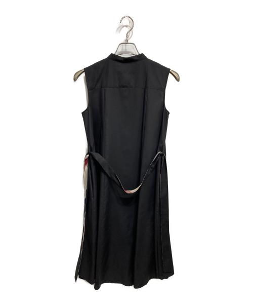 BLUE LABEL CRESTBRIDGE（ブルーレーベルクレストブリッジ）BLUE LABEL CRESTBRIDGE (ブルーレーベルクレストブリッジ) ノースリーブワンピース ブラック サイズ:36の古着・服飾アイテム