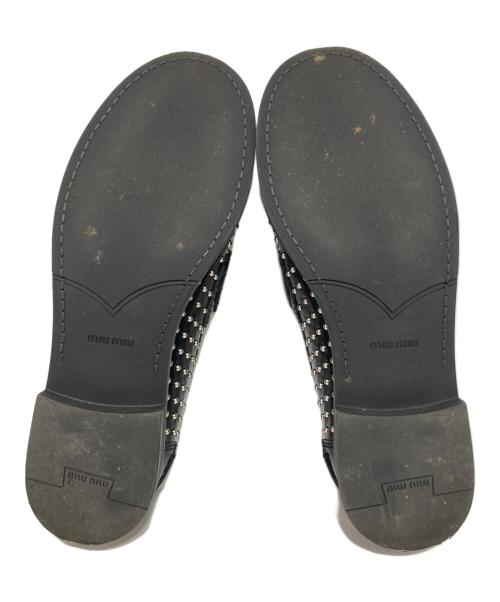 MIU MIU（ミュウミュウ）MIU MIU (ミュウミュウ) スタッズトリムローファー ブラック サイズ:39の古着・服飾アイテム