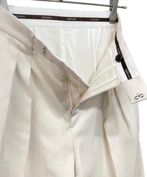 anuans（アニュアンス）anuans (アニュアンス) ツータックワイドパンツ ホワイト サイズ:Mの古着・服飾アイテム