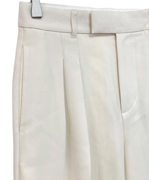 anuans（アニュアンス）anuans (アニュアンス) ツータックワイドパンツ ホワイト サイズ:Mの古着・服飾アイテム