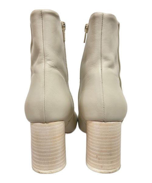 INSCRIRE（アンスクリア）INSCRIRE (アンスクリア) サイドジップブーツ アイボリー サイズ:36の古着・服飾アイテム