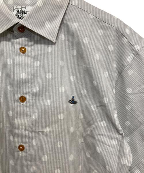 Vivienne Westwood man（ヴィヴィアン ウェストウッド マン）Vivienne Westwood man (ヴィヴィアン ウェストウッド マン) オーブ刺繍ドットシャツ グレー サイズ:44の古着・服飾アイテム