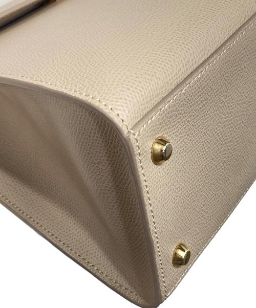 CARBOTTI（カルボッティ）CARBOTTI (カルボッティ) ELENA エレナ P243 ホワイトの古着・服飾アイテム