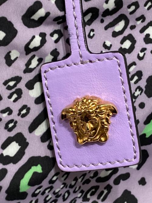VERSACE（ヴェルサーチェ）VERSACE (ヴェルサーチェ) プリントトートバッグ パープル×グリーンの古着・服飾アイテム