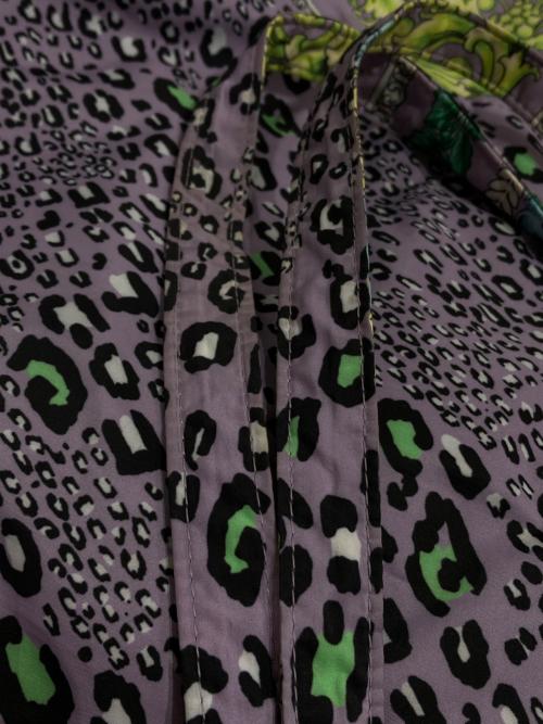 VERSACE（ヴェルサーチェ）VERSACE (ヴェルサーチェ) プリントトートバッグ パープル×グリーンの古着・服飾アイテム