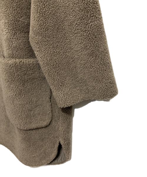 Mila Owen（ミラオーウェン）Mila Owen (ミラオーウェン) ノーカラーシャツカーブボアジャケット オリーブ サイズ:FREEの古着・服飾アイテム