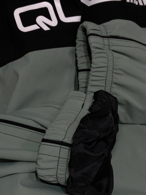 Quiksilver（クイックシルバー）Quiksilver (クイックシルバー) QUIK SLASH JK ブラック×グリーン サイズ: XLの古着・服飾アイテム