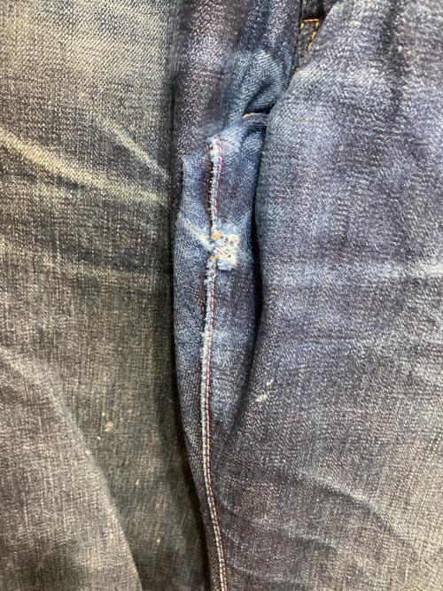 MOMOTARO JEANS（桃太郎ジーンズ）MOMOTARO JEANS (桃太郎ジーンズ) 出陣スリムストレートデニムパンツ インディゴ サイズ:W32の古着・服飾アイテム