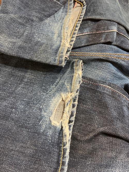 MOMOTARO JEANS（桃太郎ジーンズ）MOMOTARO JEANS (桃太郎ジーンズ) 出陣スリムストレートデニムパンツ インディゴ サイズ:W32の古着・服飾アイテム