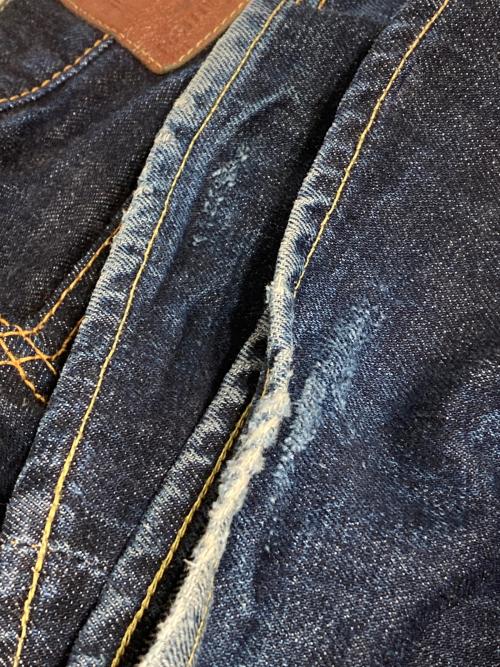 MOMOTARO JEANS（桃太郎ジーンズ）MOMOTARO JEANS (桃太郎ジーンズ) 出陣スリムストレートデニムパンツ インディゴ サイズ:-の古着・服飾アイテム