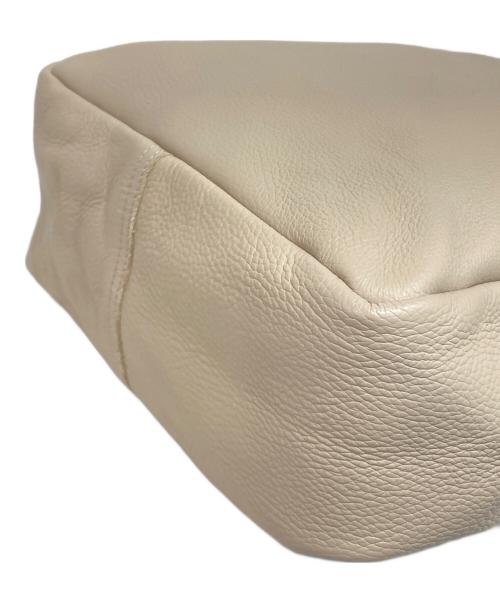 YOUNG & OLSEN The DRYGOODS STORE（ヤングアンドオルセン ザ ドライグッズストア）YOUNG & OLSEN The DRYGOODS STORE (ヤングアンドオルセン ザ ドライグッズストア) レザートートバッグ アイボリーの古着・服飾アイテム