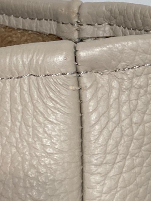 YOUNG & OLSEN The DRYGOODS STORE（ヤングアンドオルセン ザ ドライグッズストア）YOUNG & OLSEN The DRYGOODS STORE (ヤングアンドオルセン ザ ドライグッズストア) レザートートバッグ アイボリーの古着・服飾アイテム