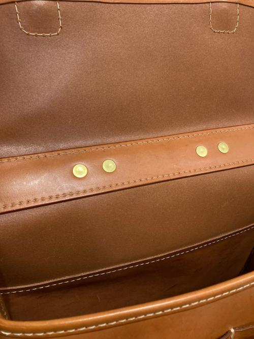 Herz（ヘルツ）Herz (ヘルツ) 2WAYレザーショルダーバッグ ベージュの古着・服飾アイテム