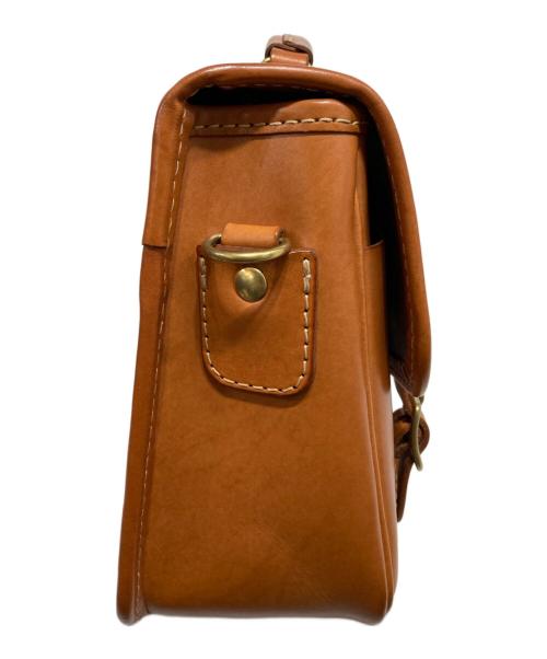 Herz（ヘルツ）Herz (ヘルツ) 2WAYレザーショルダーバッグ ベージュの古着・服飾アイテム