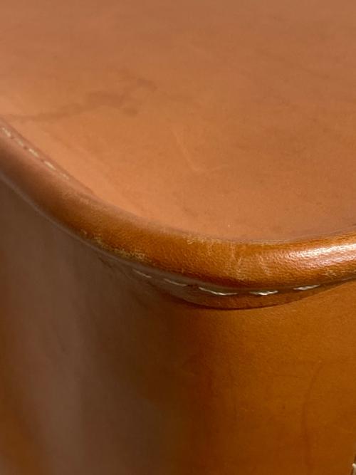 Herz（ヘルツ）Herz (ヘルツ) 2WAYレザーショルダーバッグ ベージュの古着・服飾アイテム