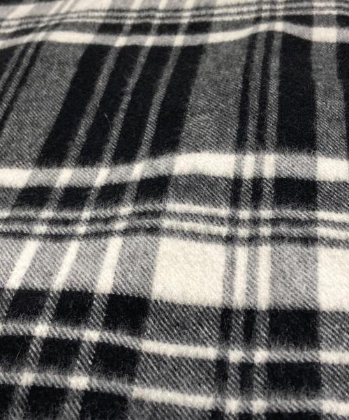 JOHNSTONS OF ELGIN（ジョンストンズオブエルガン）JOHNSTONS OF ELGIN (ジョンストンズオブエルガン) カシミヤチェックストール ブラックの古着・服飾アイテム