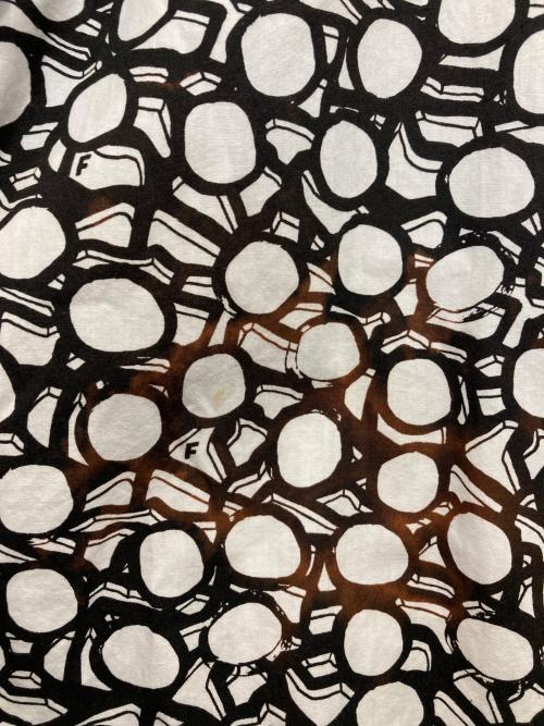 BLACK COMME des GARCONS（ブラックコムデギャルソン）BLACK COMME des GARCONS (ブラックコムデギャルソン) 総柄ロングシャツ ブラック×ホワイト サイズ:Lの古着・服飾アイテム