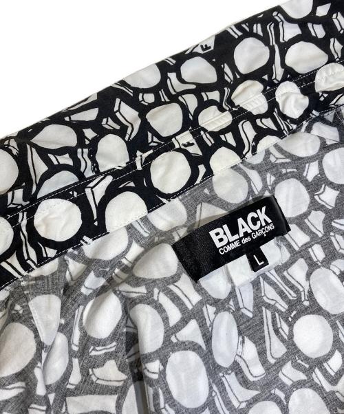 BLACK COMME des GARCONS（ブラックコムデギャルソン）BLACK COMME des GARCONS (ブラックコムデギャルソン) 総柄ロングシャツ ブラック×ホワイト サイズ:Lの古着・服飾アイテム