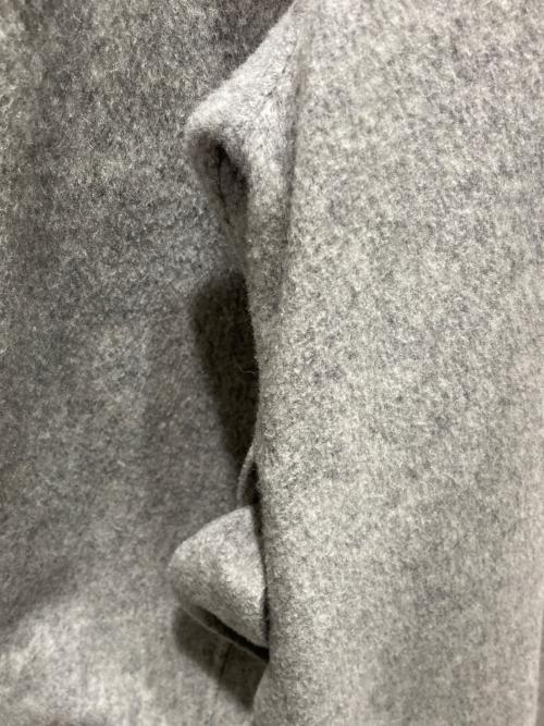 自由区（ジユウク）自由区 (ジユウク) MANTECO FEMININE REVER コート グレー サイズ:38の古着・服飾アイテム