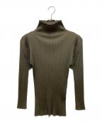 PLEATS PLEASEプリーツプリーズ）の古着「ボトルネックプリーツブラウス」｜グリーン