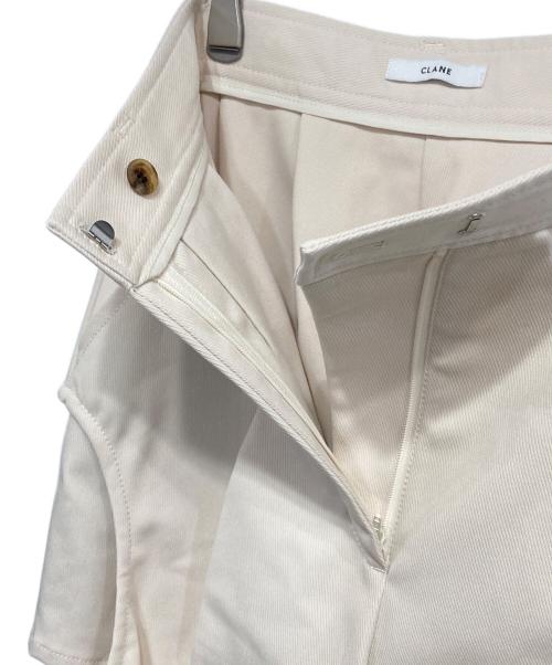 CLANE（クラネ）CLANE (クラネ) サイドサークル カット パンツ ベージュの古着・服飾アイテム