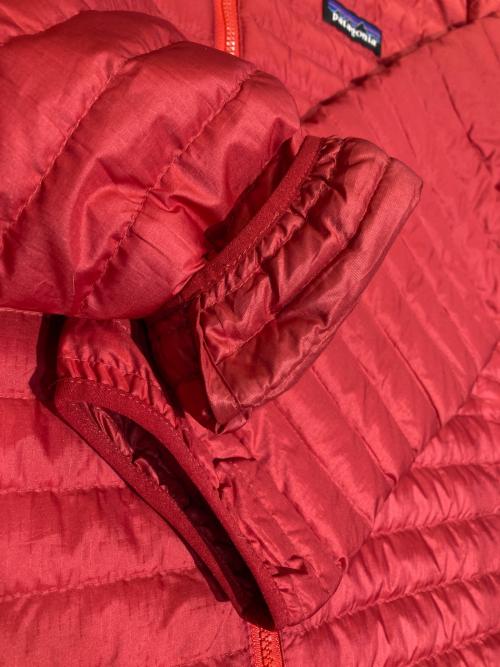 Patagonia（パタゴニア）Patagonia (パタゴニア) ジップアップダウンジャケット レッド サイズ:Sの古着・服飾アイテム