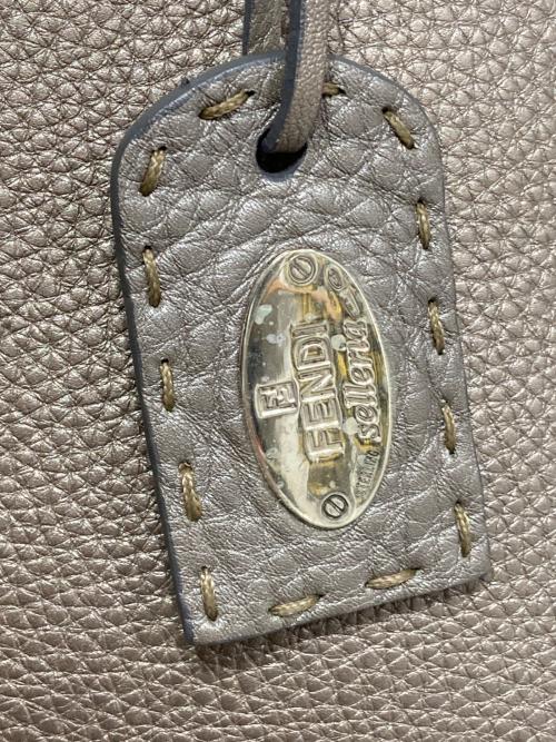 FENDI（フェンディ）FENDI (フェンディ) セレリア ステッチ トートバッグ ブラウンの古着・服飾アイテム