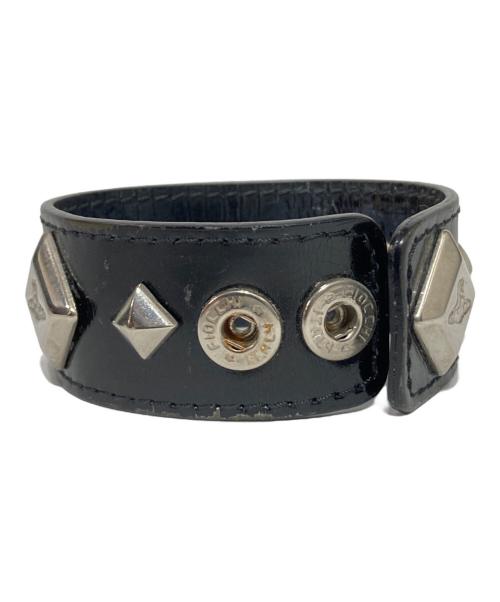 Vivienne Westwood（ヴィヴィアンウエストウッド）Vivienne Westwood (ヴィヴィアンウエストウッド) スタッズレザーバングル ブラックの古着・服飾アイテム