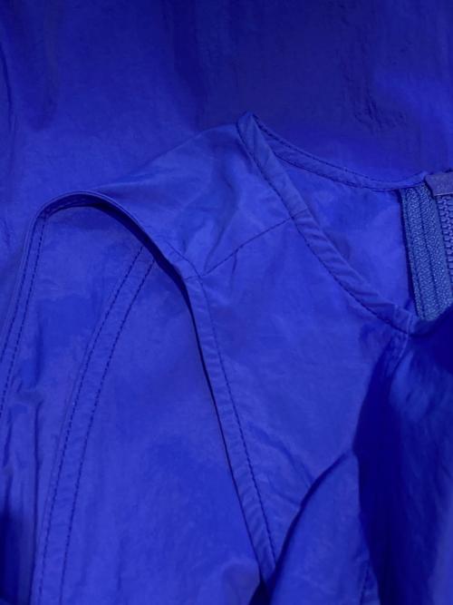 emmi（エミ）emmi (エミ) ナイロンエアーボリュームワンピース ブルーの古着・服飾アイテム