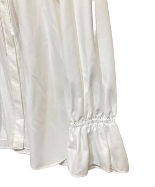 UNITED ARROWS（ユナイテッドアローズ）UNITED ARROWS (ユナイテッドアローズ) フリルカラー フレアスリーブ ブラウス ホワイト サイズ:-の古着・服飾アイテム