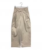 willfullyウィルフリー）の古着「chino cross belt tuck curve PT」｜ベージュ