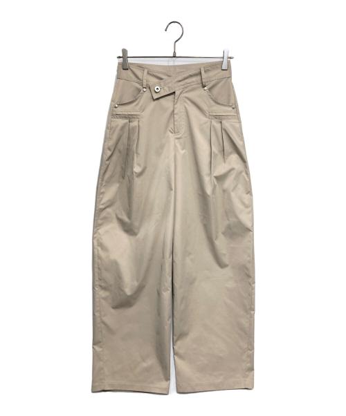 willfully（ウィルフリー）willfully (ウィルフリー) chino cross belt tuck curve PT ベージュ サイズ:Mの古着・服飾アイテム