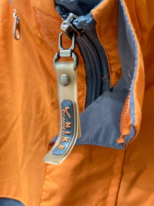 NIKE ACG（ナイキエーシージー）NIKE ACG (ナイキエーシージー) ナイロンウィンドブレーカー グレー×オレンジ サイズ:XXLの古着・服飾アイテム